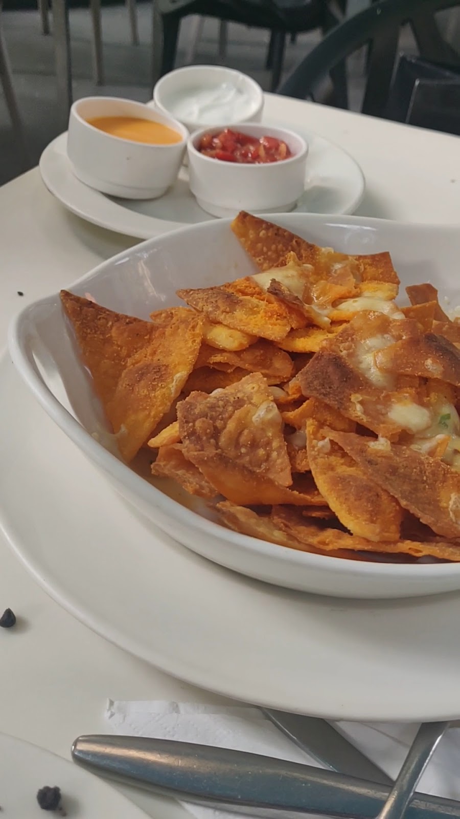 Eat Around the Corner — European restaurant